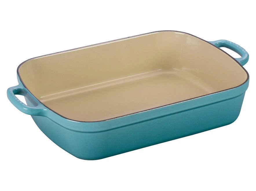 Le Creuset Signature Roaster 5 1/4 Qt. Cast Iron 8 Le Creuset Signature Roaster 5 1/4 Qt. Cast Iron