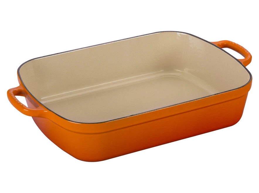 Le Creuset Signature Roaster 5 1/4 Qt. Cast Iron 7 Le Creuset Signature Roaster 5 1/4 Qt. Cast Iron