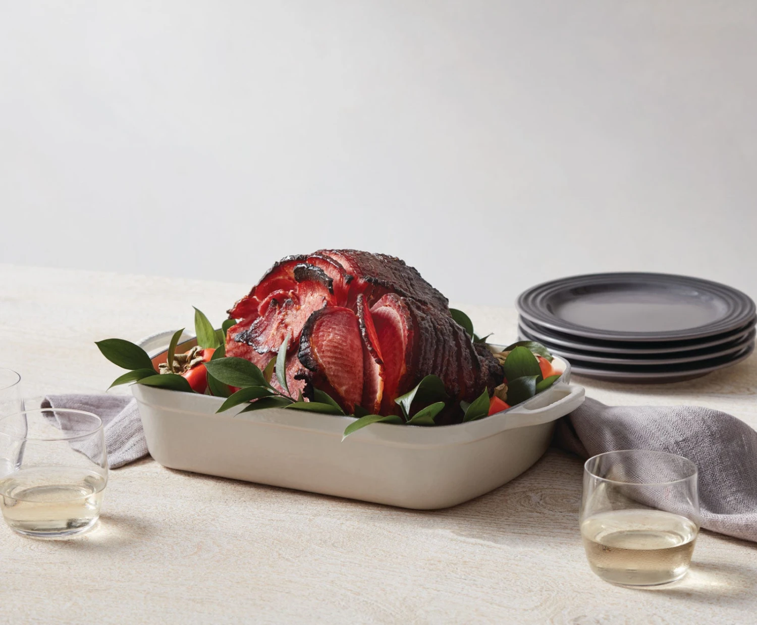 Le Creuset Signature Roaster 5 1/4 Qt. Cast Iron 2 Le Creuset Signature Roaster 5 1/4 Qt. Cast Iron