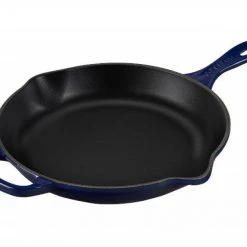 Le Creuset Signature Skillet - 10 1/4" 19 Le Creuset Signature Skillet - 10 1/4