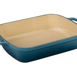 Le Creuset Signature Roaster 5 1/4 Qt. Cast Iron 12 Le Creuset Signature Roaster 5 1/4 Qt. Cast Iron