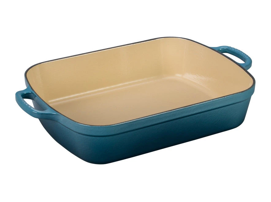 Le Creuset Signature Roaster 5 1/4 Qt. Cast Iron 5 Le Creuset Signature Roaster 5 1/4 Qt. Cast Iron